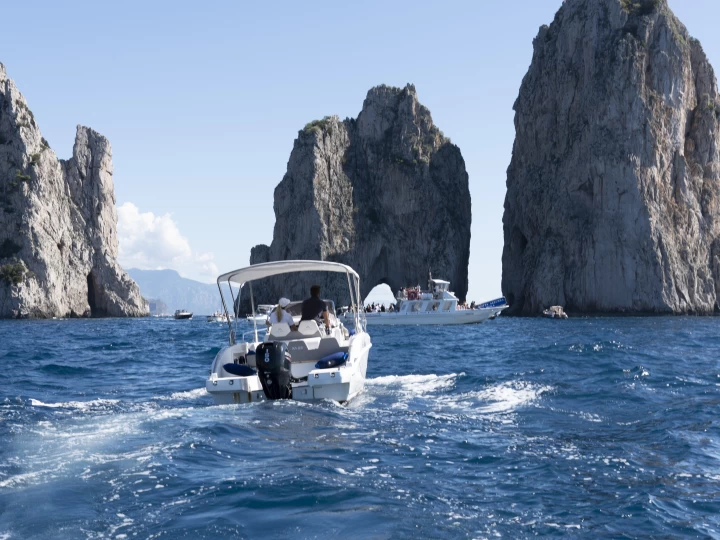 Boat rental ayros XA 22 in Torre Annunziata on Samboat
