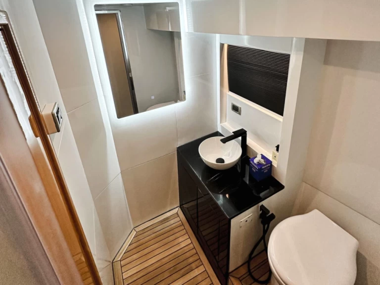 Alfamarine 60ft in Dubai Marina on SamBoat