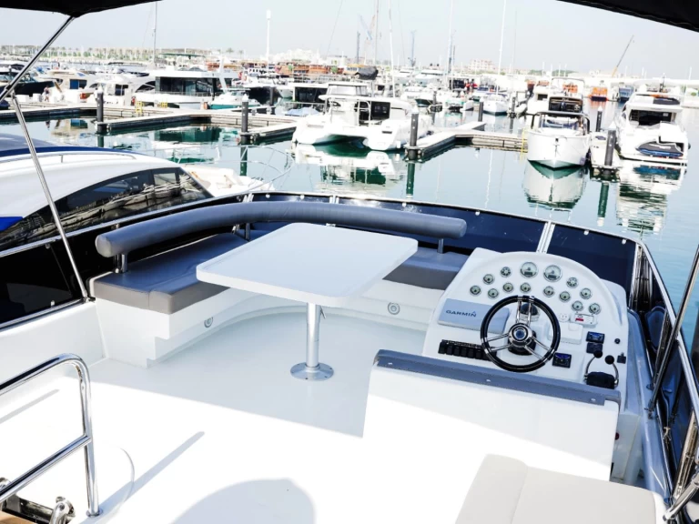 Rent a Alfamarine 60ft Dubai Marina