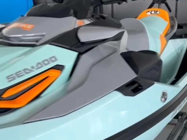 Rent a Sea-Doo Wake  Santa Eulària des Riu