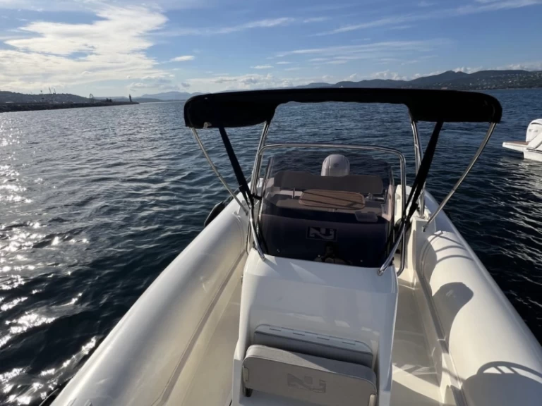 Boat rental Nuova Jolly NJ 700 XL in Cogolin on Samboat
