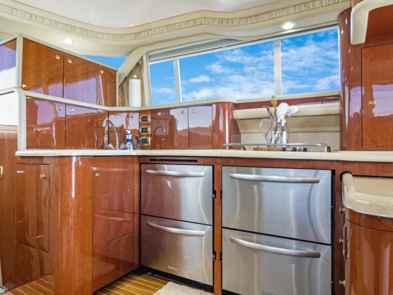 Rent a Sea Ray Sea Ray 550 Sedan Bridge Miami