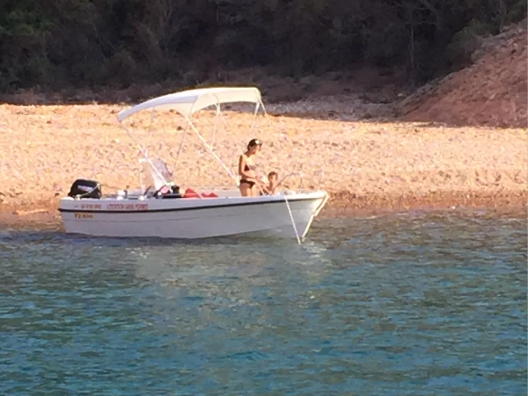 Motorboat rental with or without captain Terhi Galéria