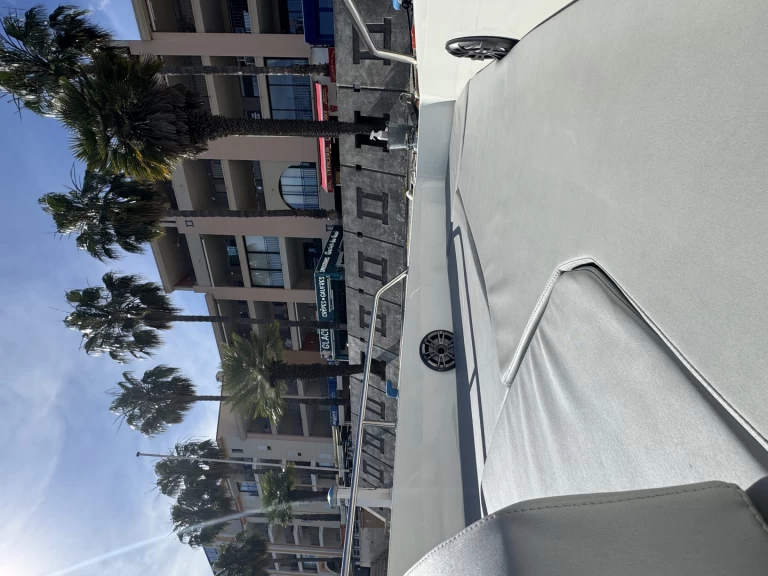 Nuva Nuva M6 Open in Argelès-sur-Mer on SamBoat