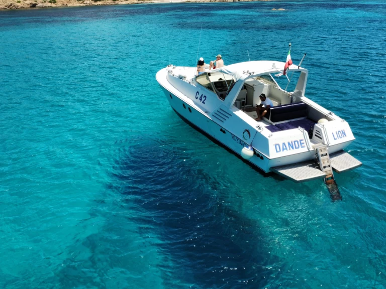 Boat rental Tecnomarine C 42 in Porto Rotondo on Samboat
