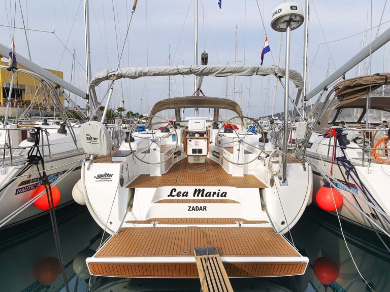 Sailboat rental with or without captain Bavaria Jezera