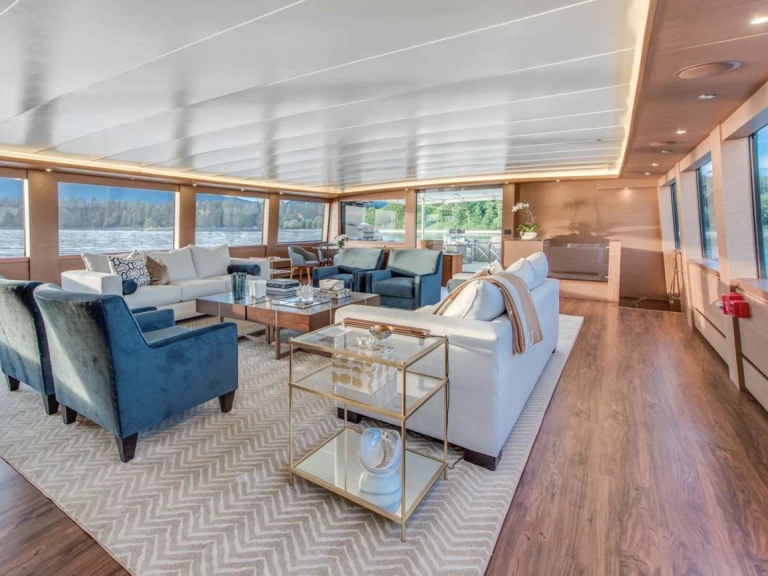 Luxury Yacht rental in Nanaimo - Westport ASCENTE