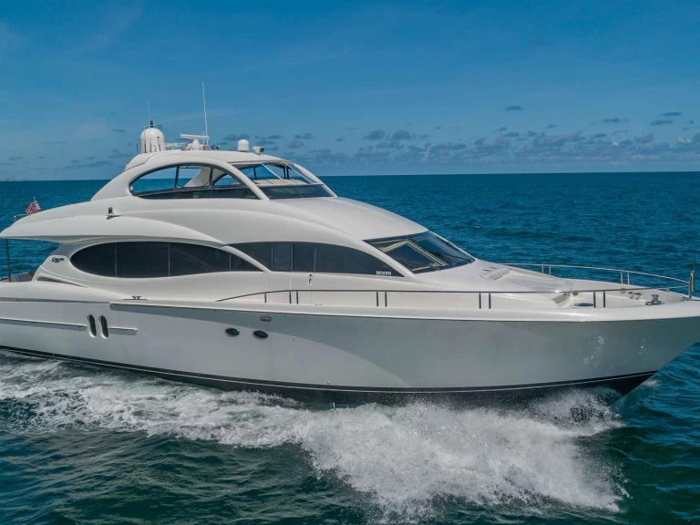 Bareboat Rental Luxury Yacht Lazzara with a boat licence