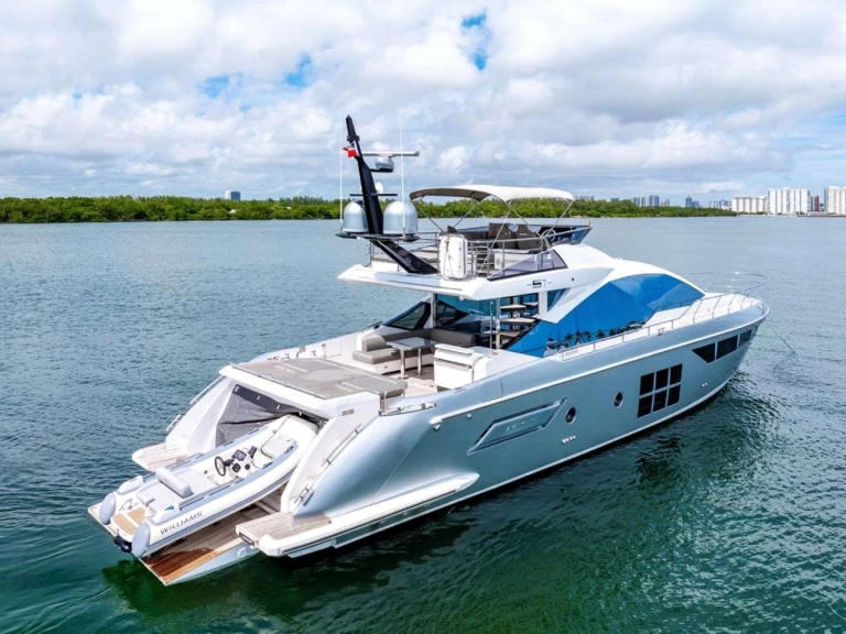 Luxury Yacht rental in Miami - Azimut Water You Doing
