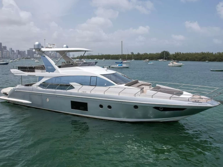 Luxury Yacht rental with or without captain Azimut Miami