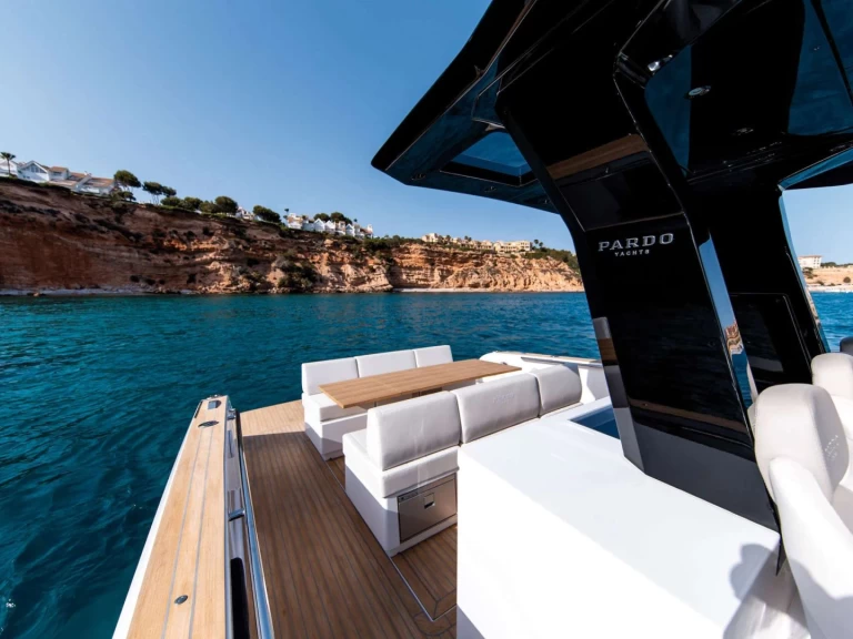 Pardo Yachts Queen Lia II in Benitses on SamBoat
