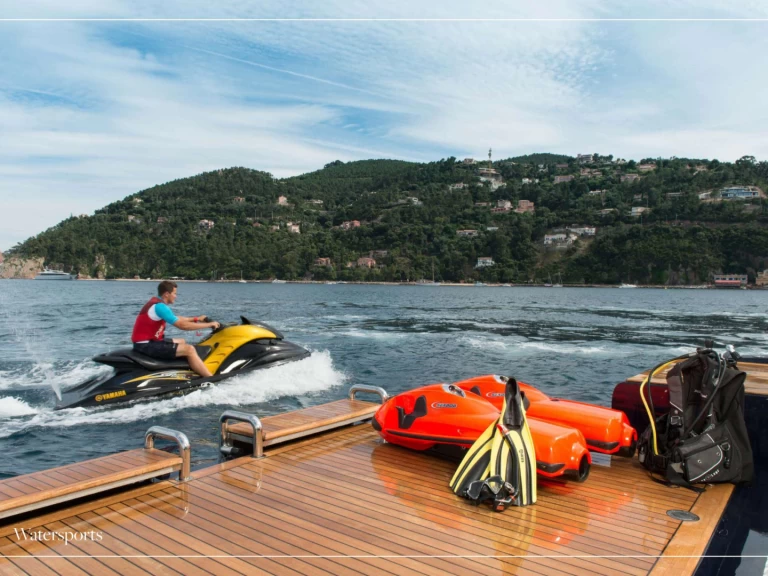 Luxury Yacht rental with or without captain Benetti Nassau