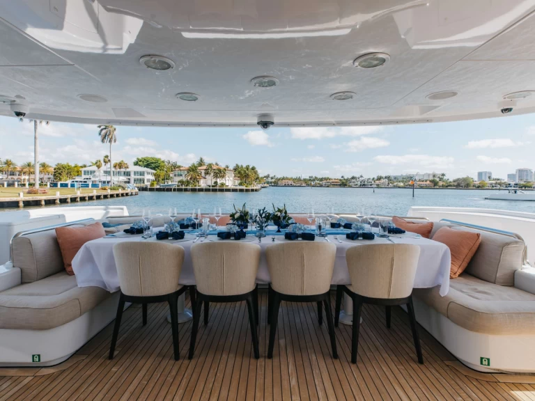 Luxury Yacht rental with or without captain delta Miami