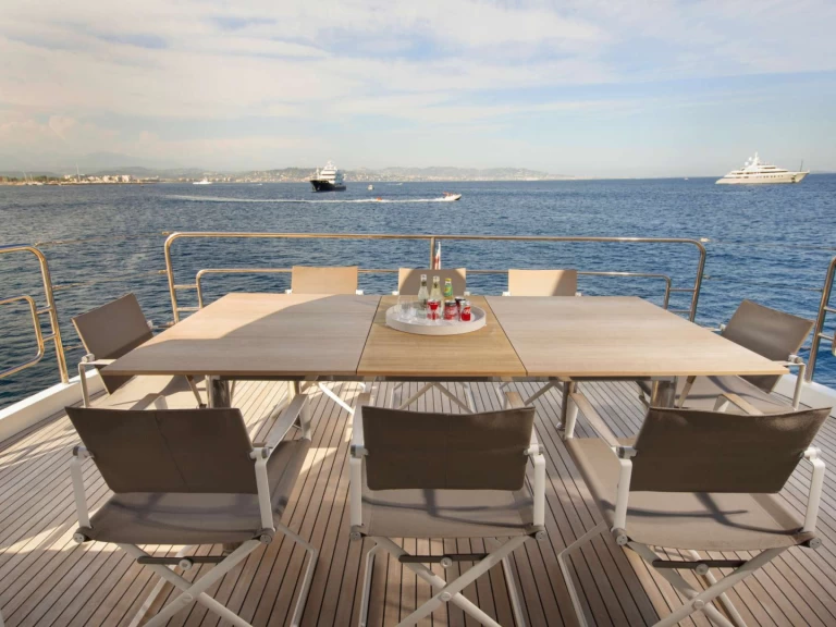 Luxury Yacht rental in Saint-Raphaël - MonteCarloYachts Esmeralda of the Seas