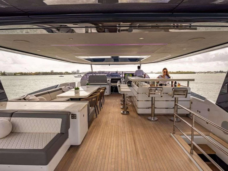 Luxury Yacht rental in Miami - Selene Olympus