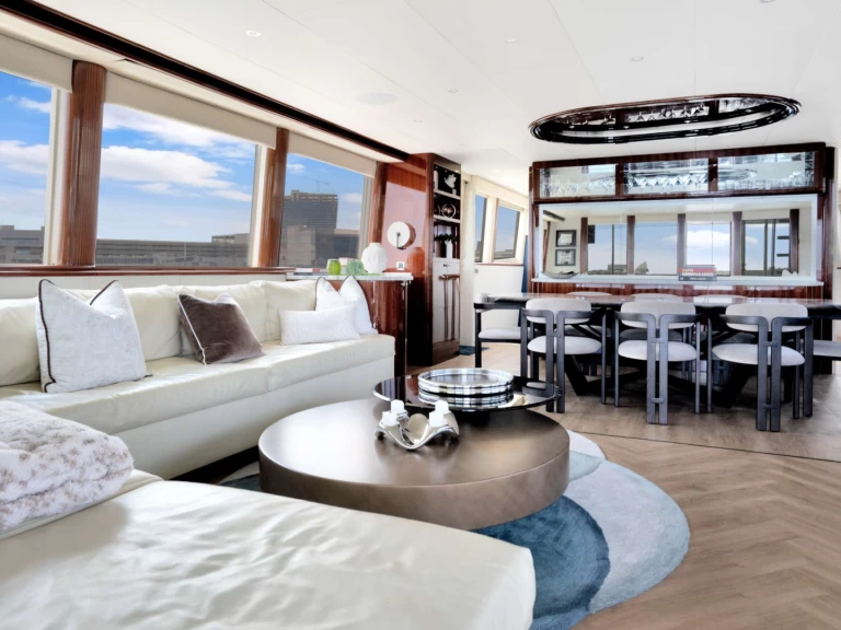 Bareboat Rental Luxury Yacht Lazzara with a boat licence