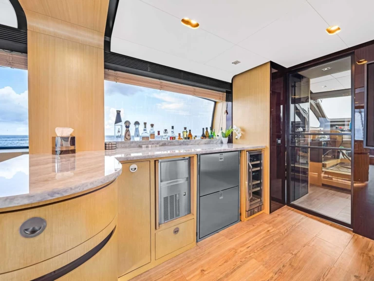 Bareboat Rental Luxury Yacht Azimut with a boat licence