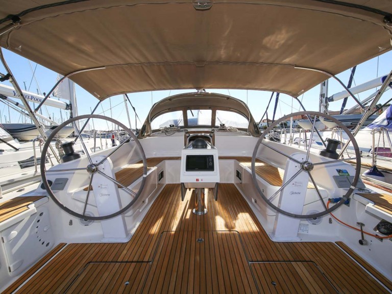 Rent a Bavaria Cruiser 46 Jezera