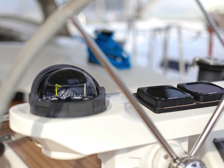 Sailboat rental with or without captain Bavaria Jezera