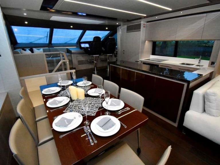 Boat rental Sunseeker Do it Anyway in Miami on Samboat