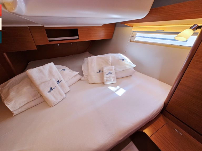 Boat rental Dufour Dufour 390 Grand Large in Kaštel Gomilica on Samboat