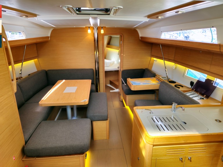 Boat rental Dufour Dufour 412 Grand Large in Rogoznica on Samboat
