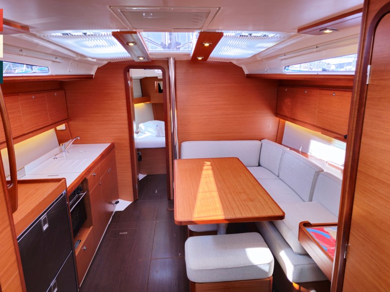 Boat rental Dufour Dufour 390 Grand Large in Rogoznica on Samboat