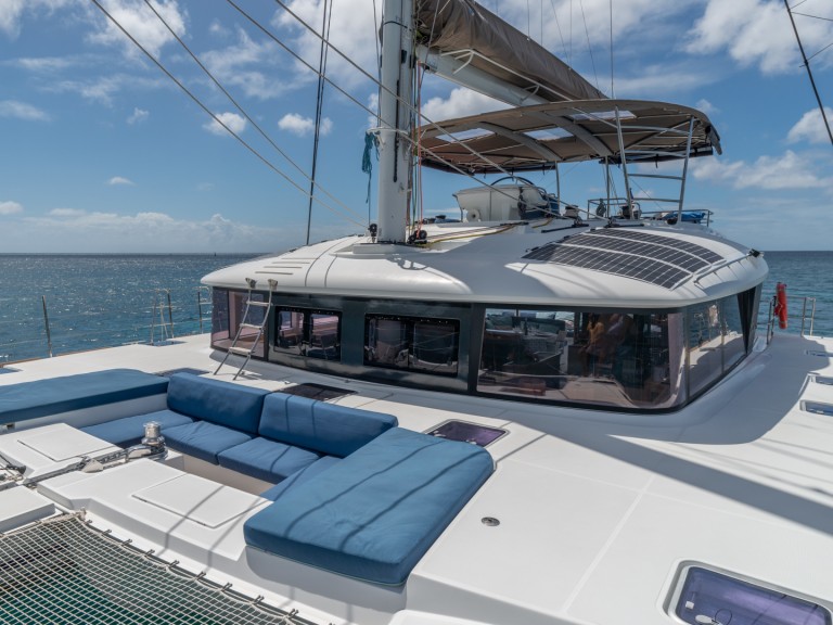 Bareboat Rental Catamaran Lagoon with a boat licence
