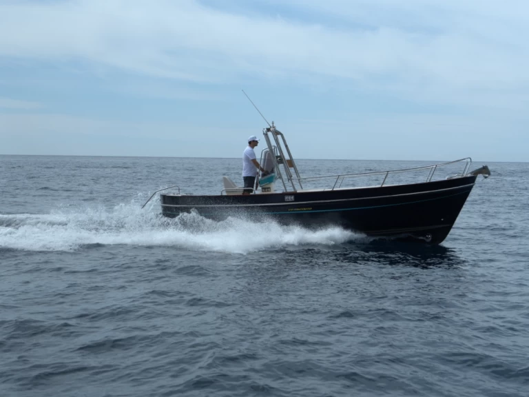 Bareboat Rental Motorboat VD INGENITO with a boat licence