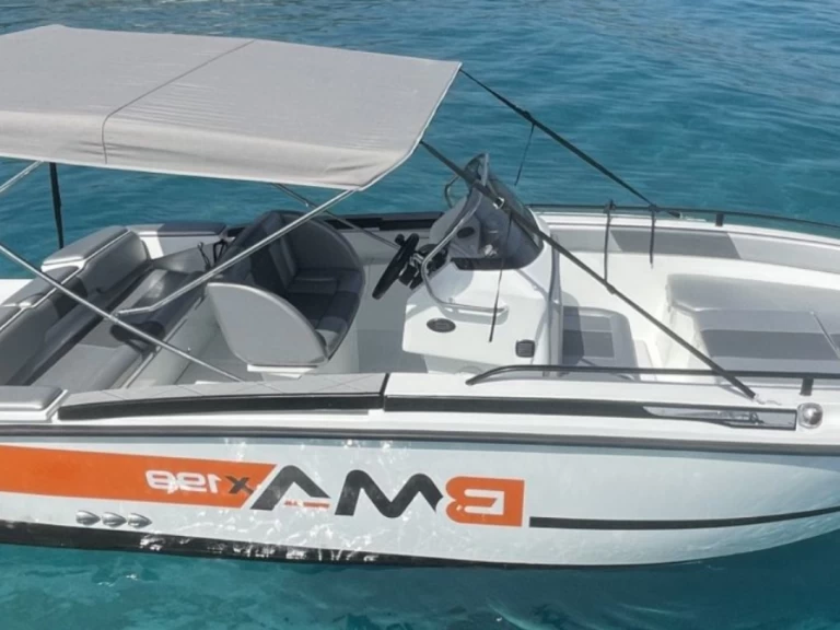 Motorboat rental with or without captain BMA Fertilia