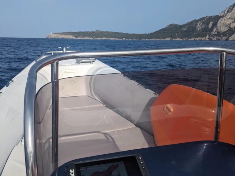 Sacs Sacs S 25 Dream charter bareboat or captained in  Port d'Alcudia