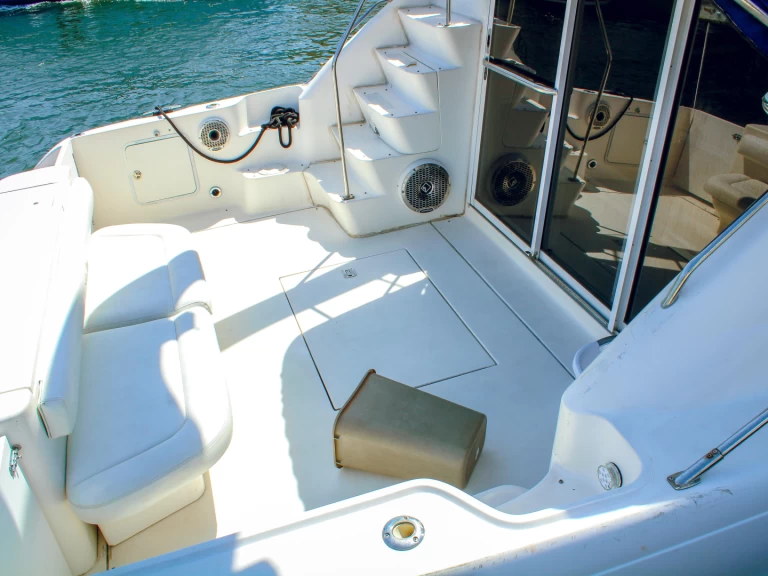 Rent a Sea Ray 450 fly bridge  Miami