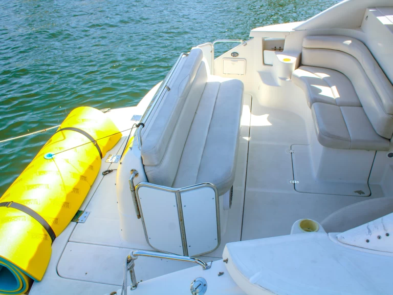 Bareboat Rental Motorboat Régal with a boat licence