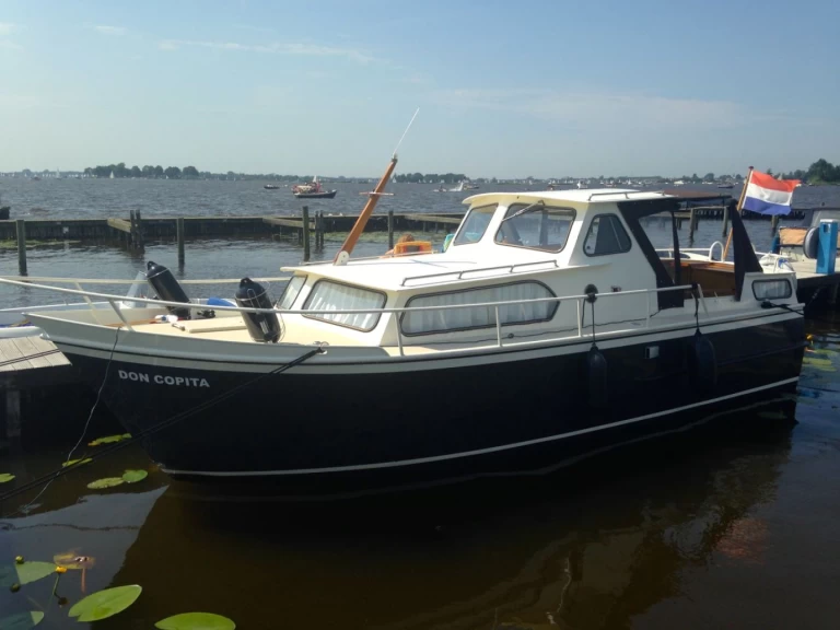 Motorboat rental with or without captain Curtevenne Bunschoten