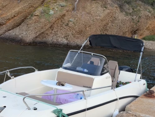 Rent a Quicksilver Activ 605 Open La Ciotat