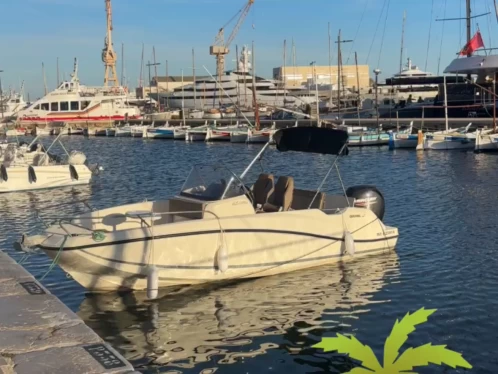 Yacht charter La Ciotat cheap Activ 605 Open