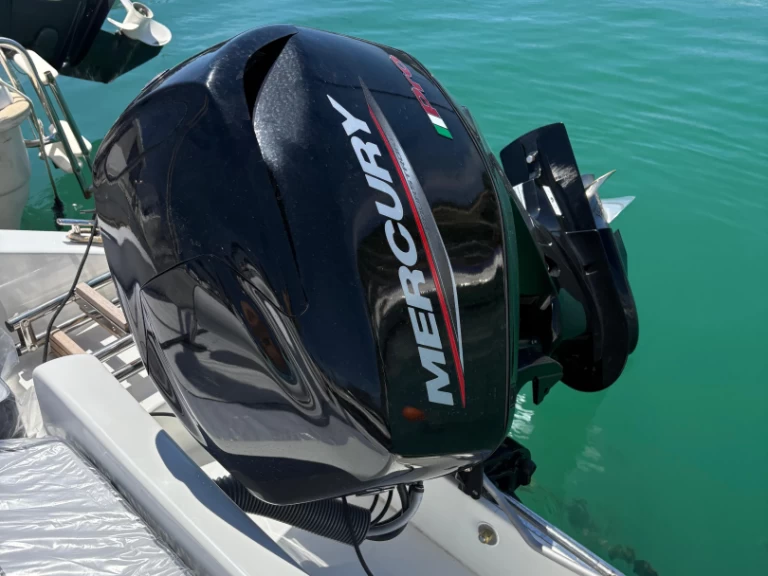 Motorboat rental in La Spezia - Trimarchi Trimarchi 53 S Enica