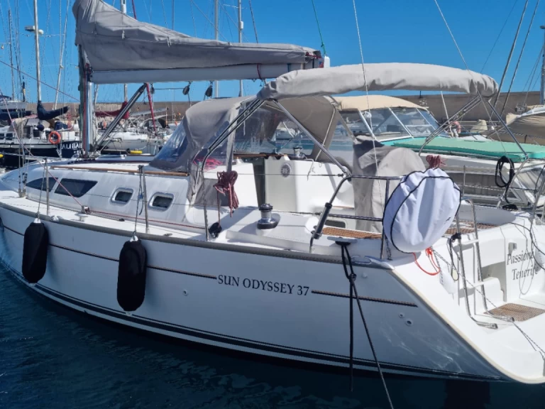 Sailboat rental with or without captain Jeanneau Golf del Sur