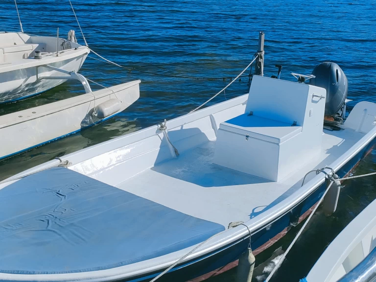 Bareboat Rental Motorboat C.N ALLEMAN with a boat licence