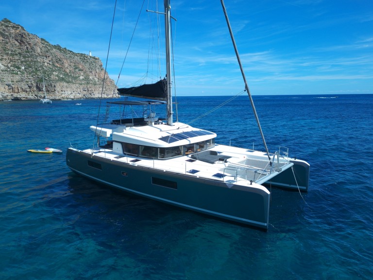 Catamaran for rent Santa Eulària des Riu at the best price