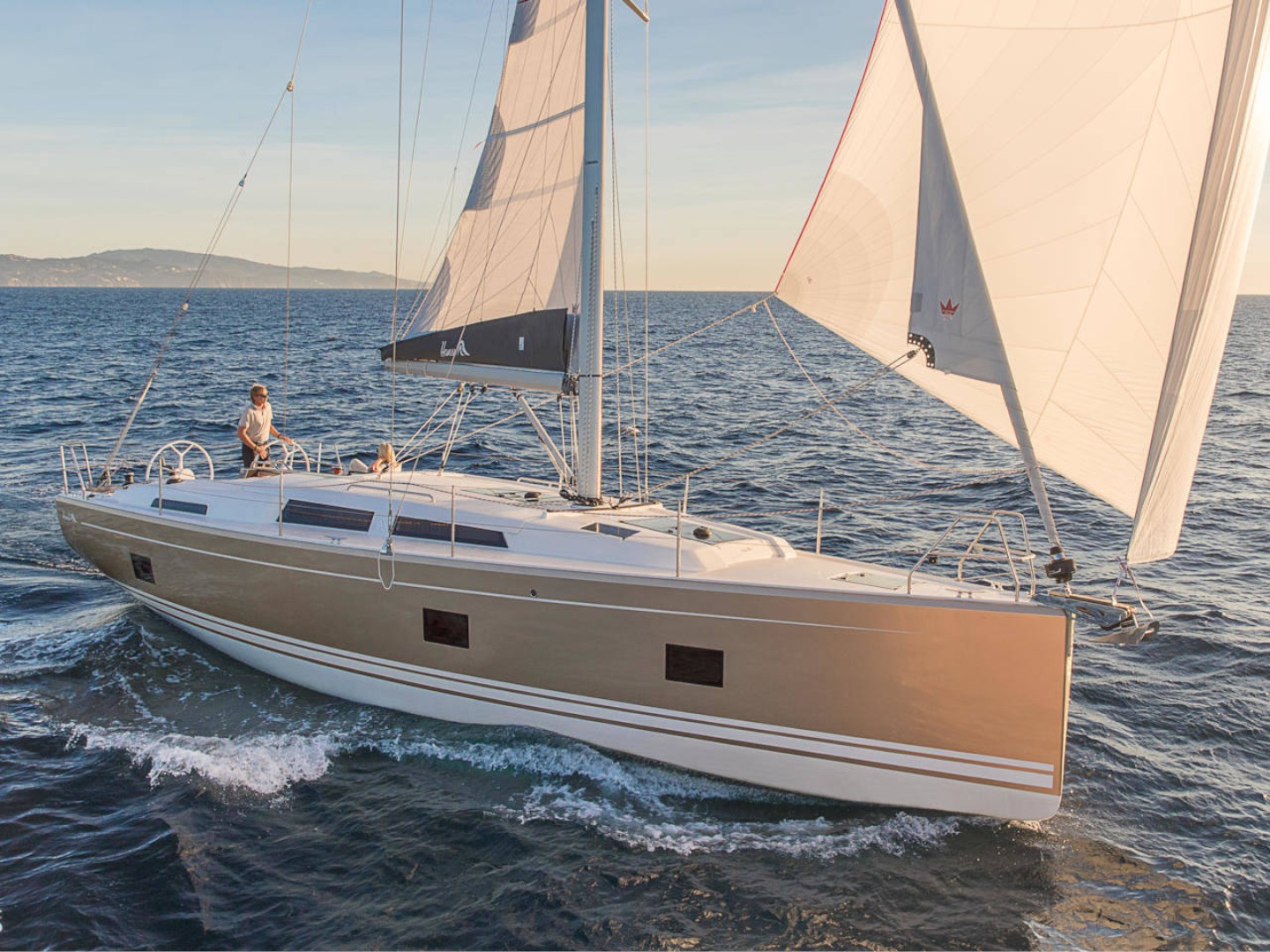 Rent a Sailboat Hanse 418 in Lavrio (Polynoe) | SamBoat