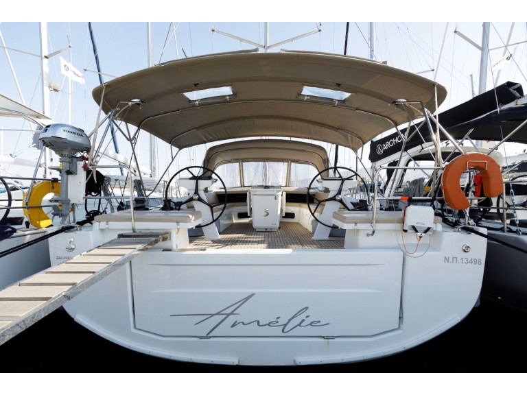 Rent a Bénéteau Oceanis 51.1 Kos