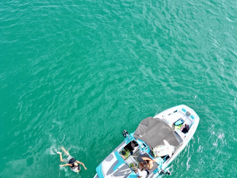 Boat rental NAUTIQUE BOAT COMPANY SUPER AIR NAUTIQUE G23 in Yvoire on Samboat