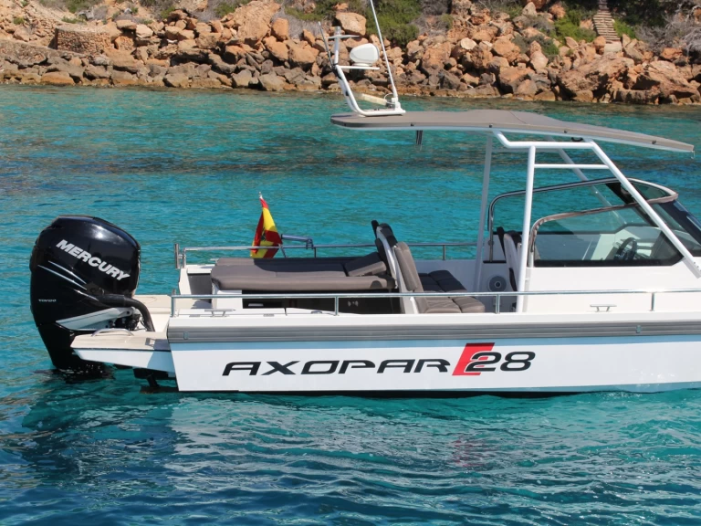 Rent a Axopar 28 T-Top Club Nàutic Santa Ponsa