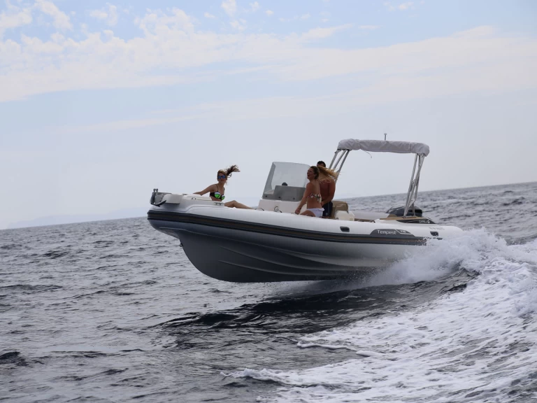Bareboat Rental RIB Capelli with a boat licence