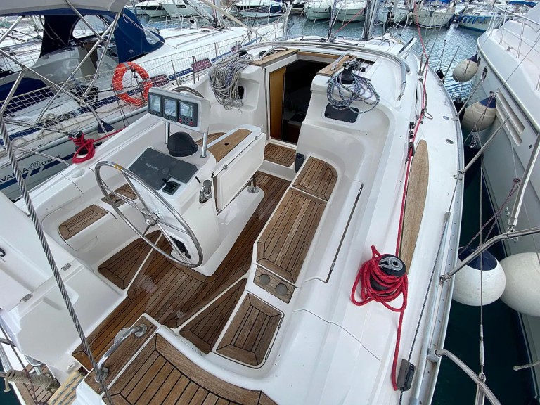 Boat rental Elan Impression 384 in Vodice on Samboat