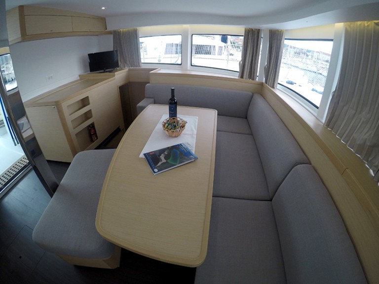 Rent a Lagoon Lagoon 42 Šibenik