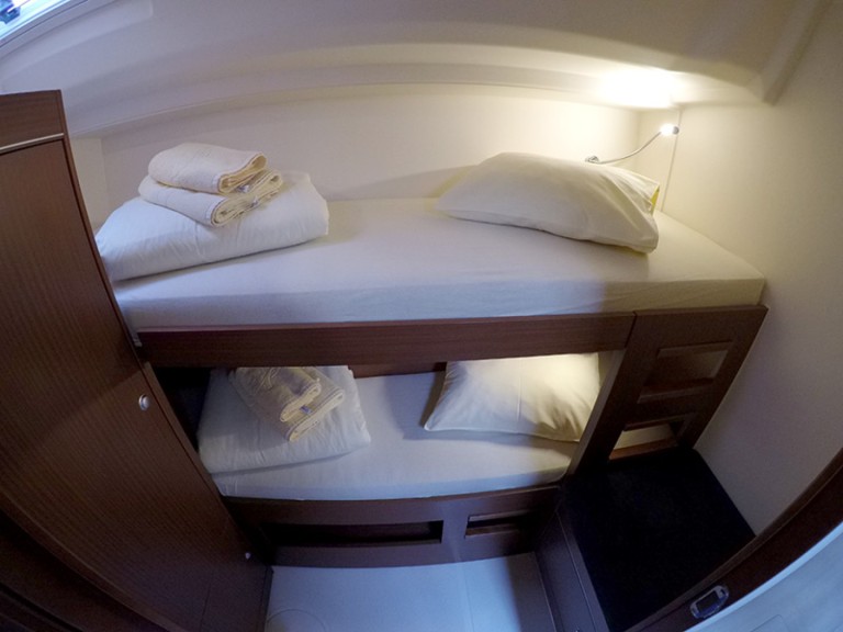 Bareboat Rental Sailboat Hanse with a boat licence