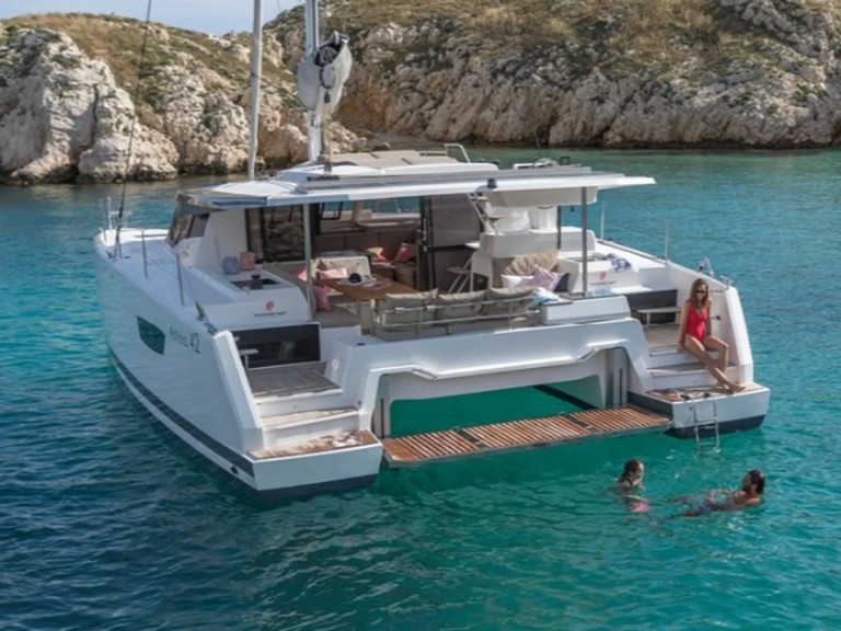 Catamaran rental in Cogolin - Fountaine Pajot Astrea 42