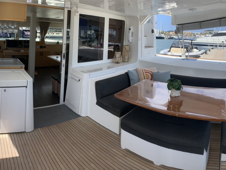 Boat rental Lagoon Lagoon 52F ( + crew)  in Santa Eulària des Riu on Samboat